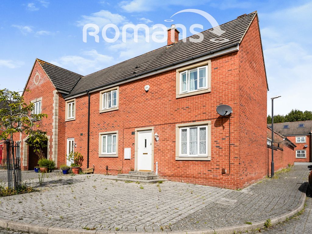 3 bed terraced house to rent in Woodcutters Mews, Groundwell West