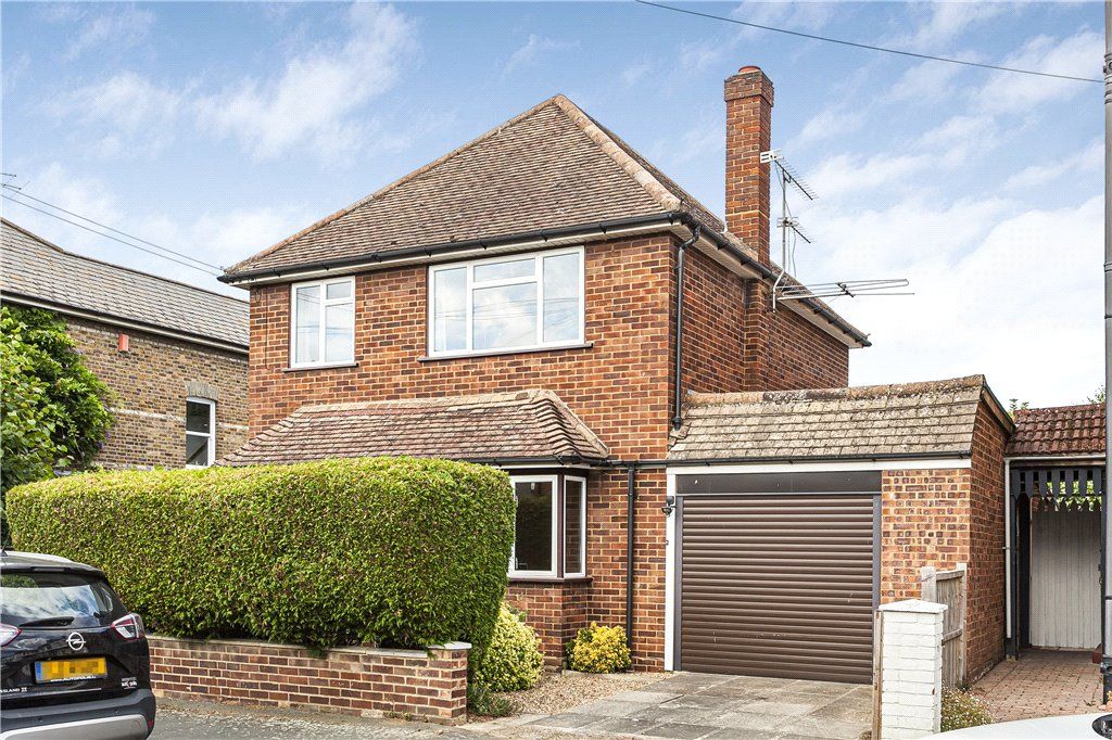 3 bed detached house for sale in Queens Road, Egham, Surrey TW20 Zoopla