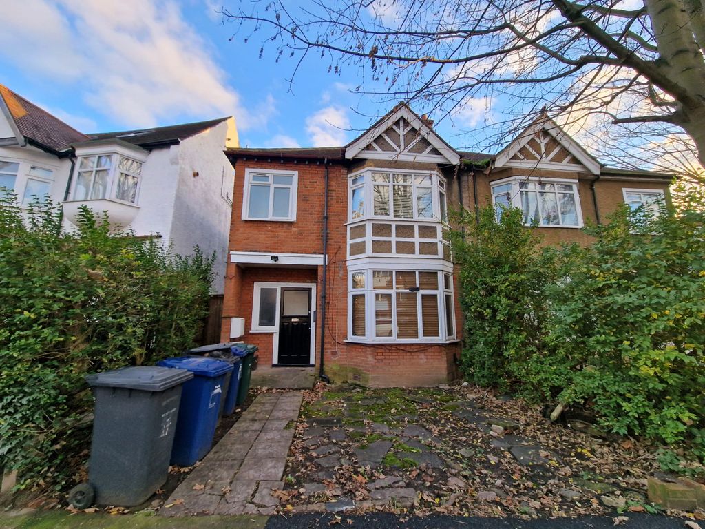 1 bed flat to rent in Hayes Crescent, London NW11, £1,500 pcm Zoopla