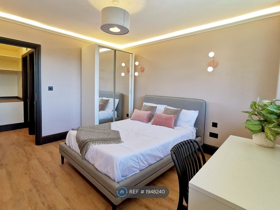 3 bed flat to rent in Albert Barnes House, London SE1, £3,300 pcm Zoopla