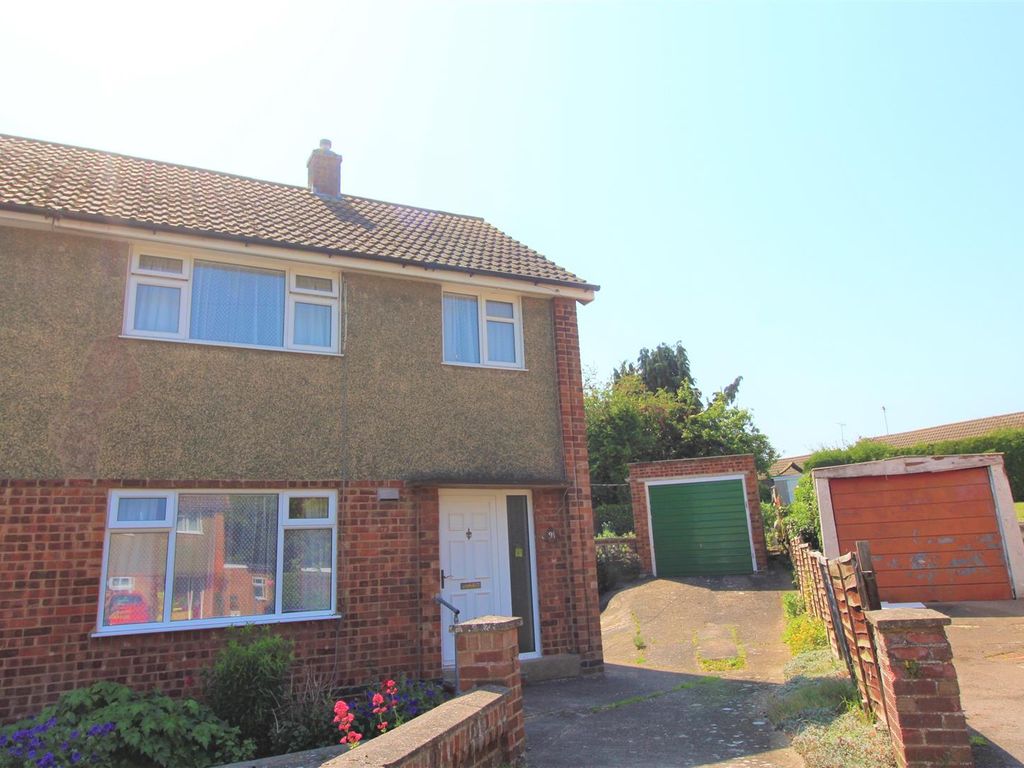 3 bed semidetached house to rent in Cedar Way, Wellingborough NN8 Zoopla