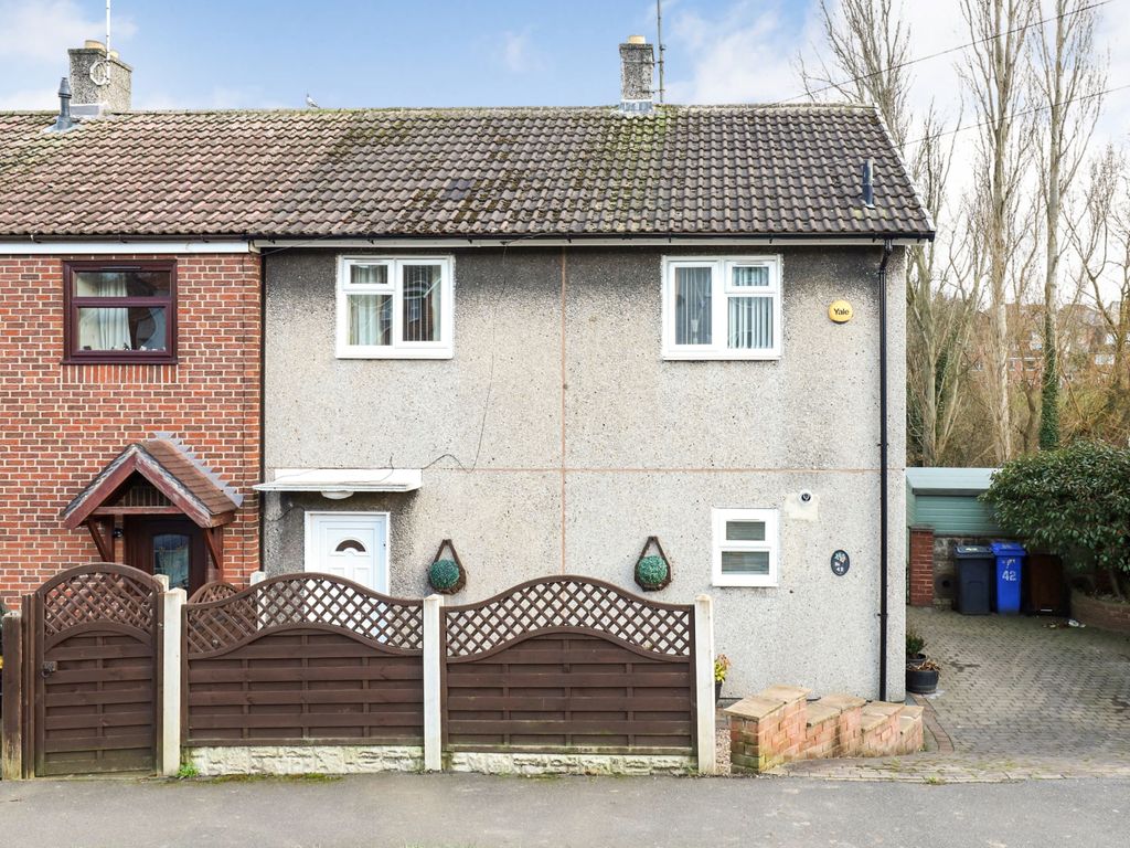 3 bed semidetached house for sale in Newbould Crescent, Beighton