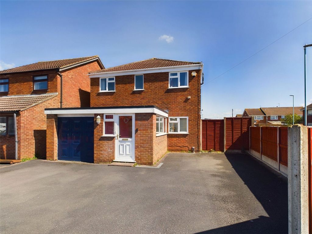 4 bed detached house for sale in Apple Tree Close, Churchdown