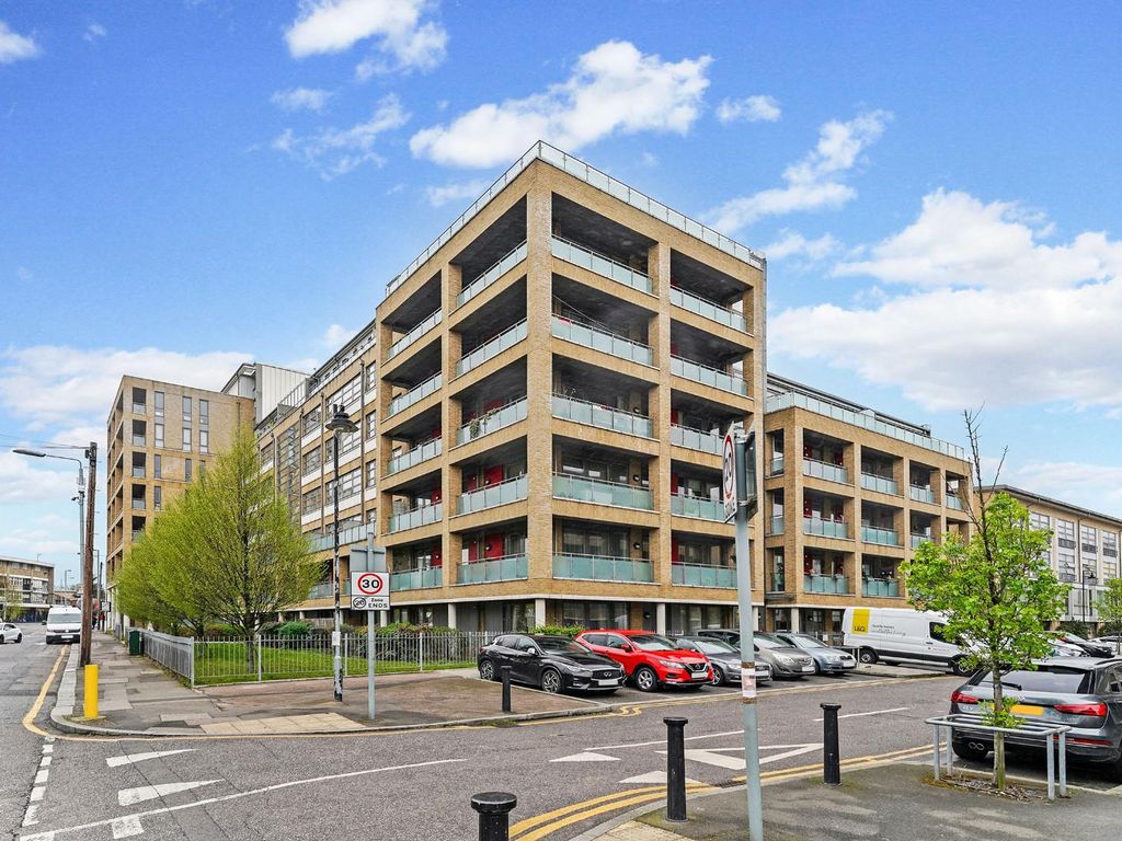 2 bed flat for sale in Capworth Street, London E10 Zoopla