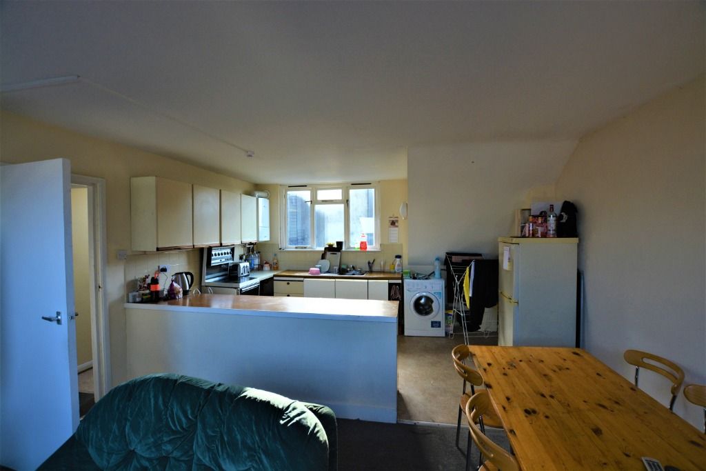 2 bed flat to rent in Buckingham Place, City Centre, Brighton BN1 Zoopla