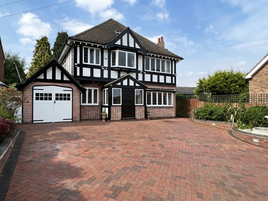 6 bed detached house for sale in Green Road, Moseley, Birmingham B13