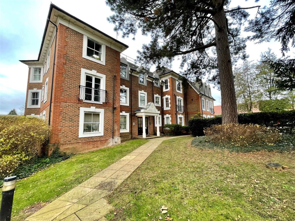 2 bed flat to rent in Woodside Avenue, London N12 Zoopla