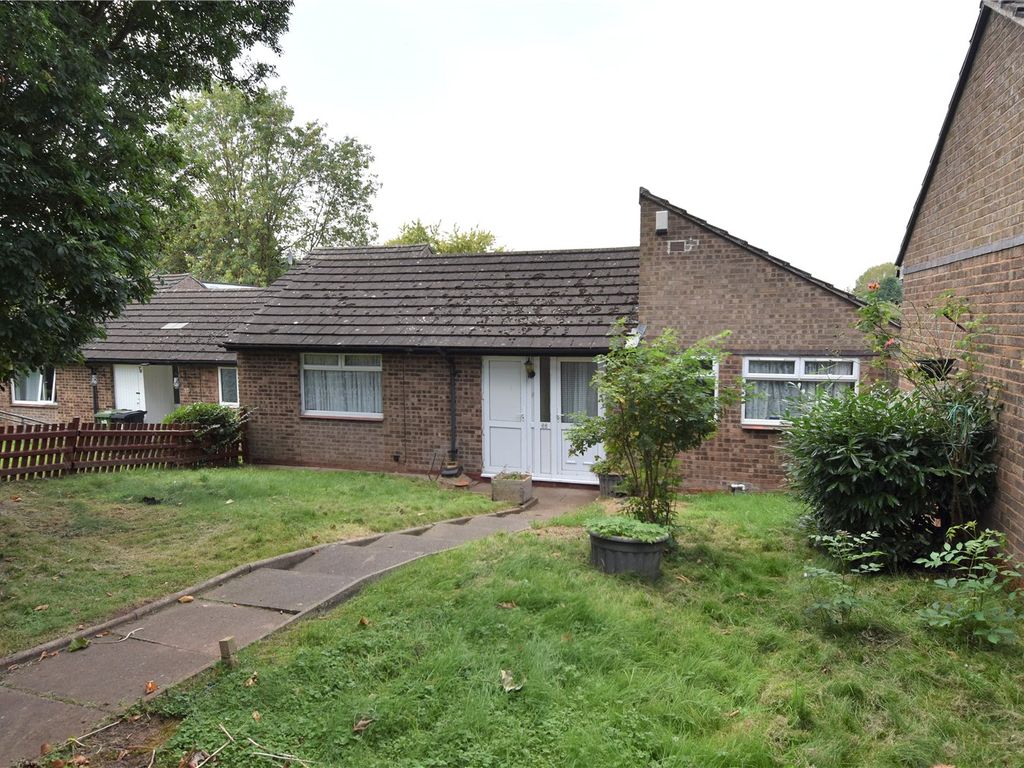 2 bed bungalow for sale in Thatchers Green, Droitwich, Worcestershire