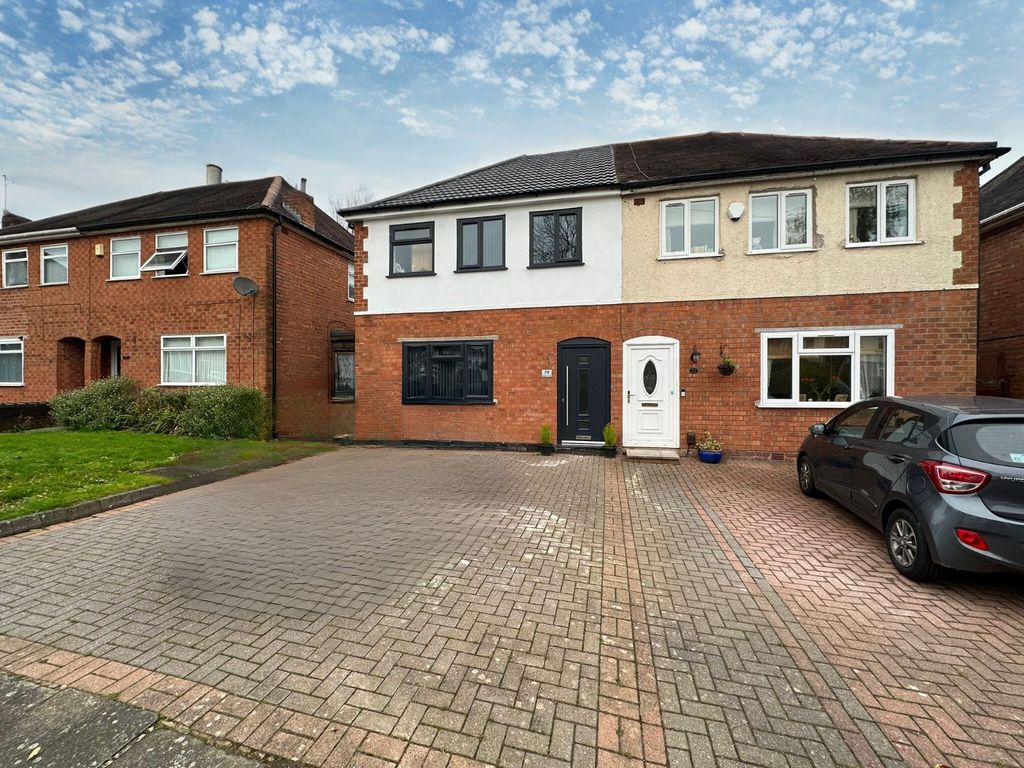 Semidetached house to rent in Higgins Lane, Birmingham, West Midlands