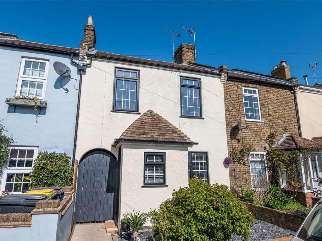 4 bed terraced house for sale in New Road, Great Wakering SS3, £375,000