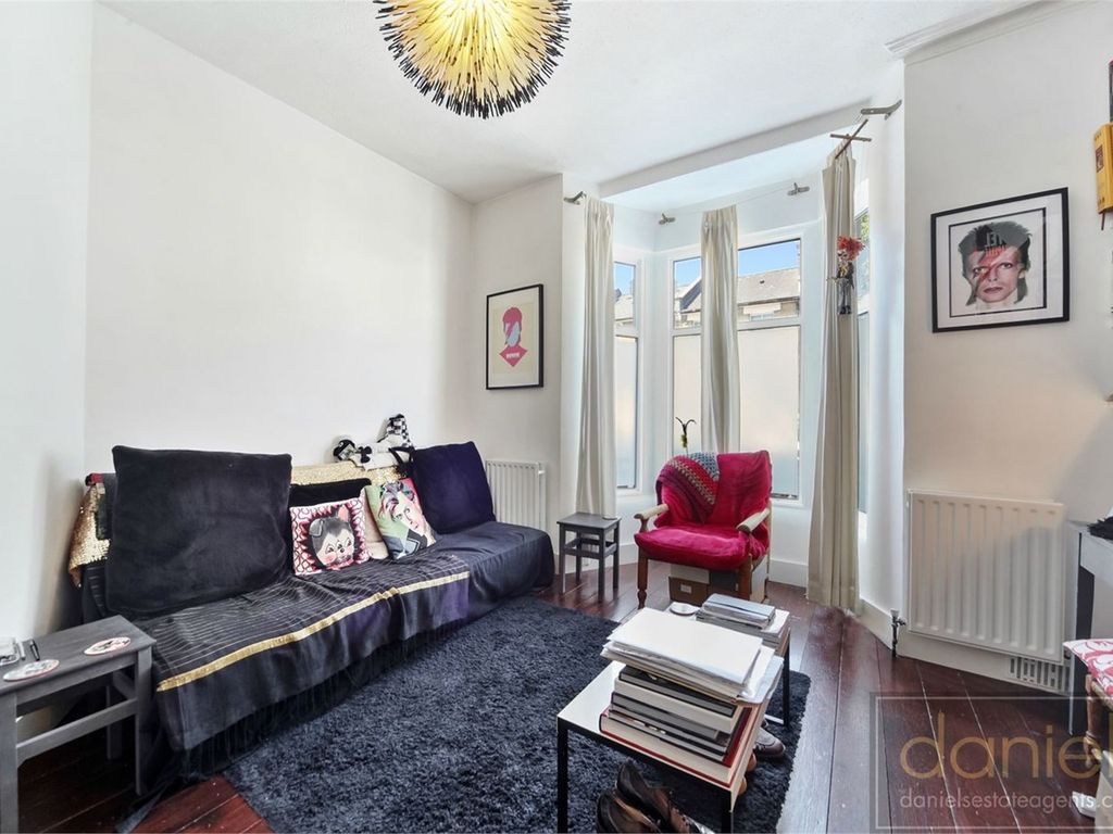 Letchford Gardens, College Park NW10