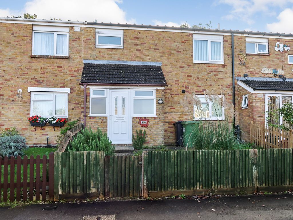 3 bed terraced house to rent in Chopin Road, Basingstoke RG22, £1,375