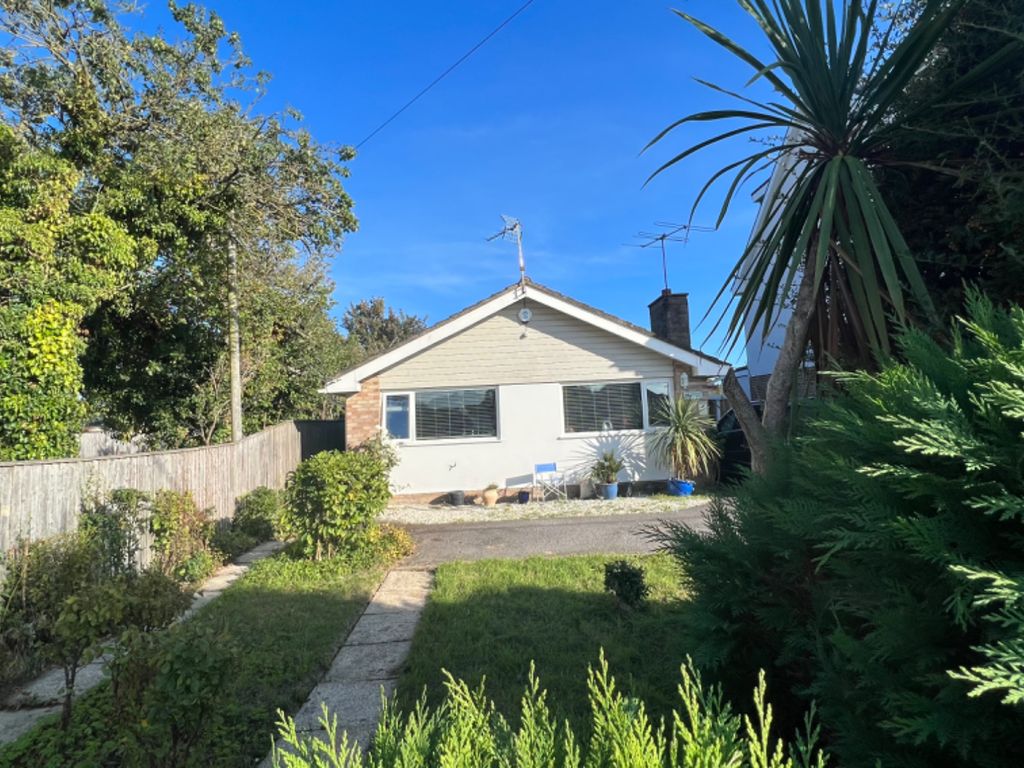 3 bed bungalow for sale in Sea View Road, Upton, Poole BH16, £465,000