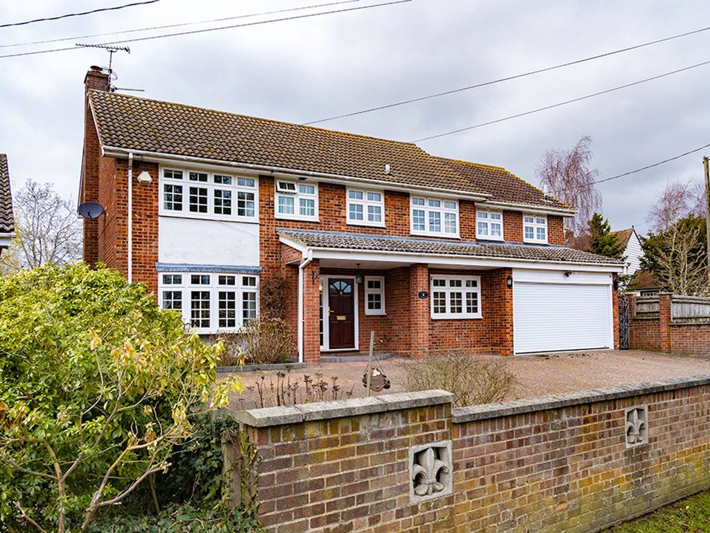 5 bed detached house for sale in Common Lane, Stock, Ingatestone CM4