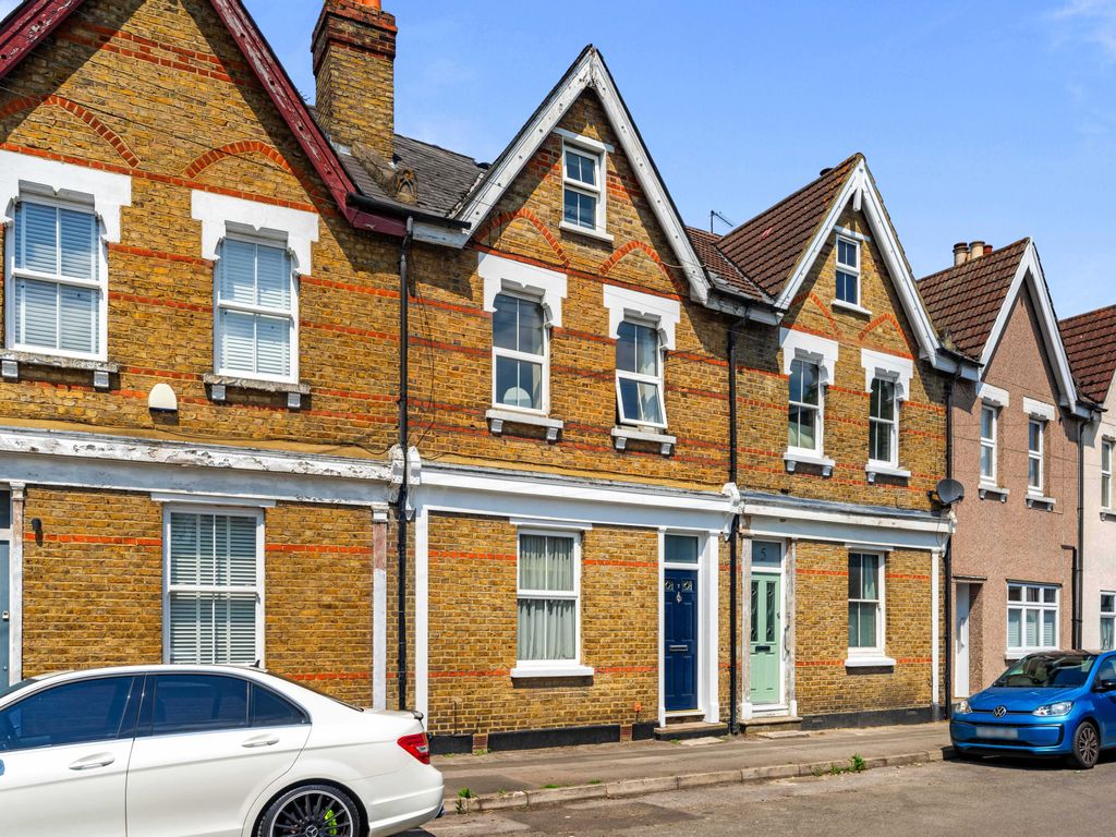 3 bed terraced house for sale in Westcroft Road, Wallington SM6, £