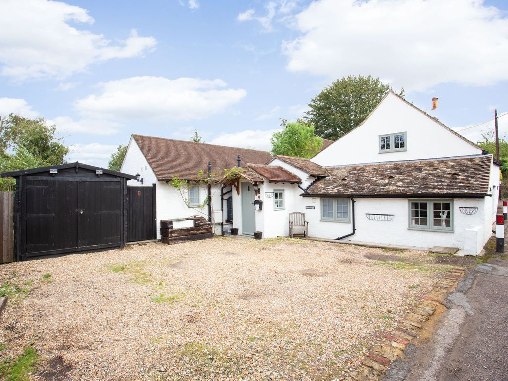 3 bed detached house for sale in Derringstone Street, Barham CT4, £