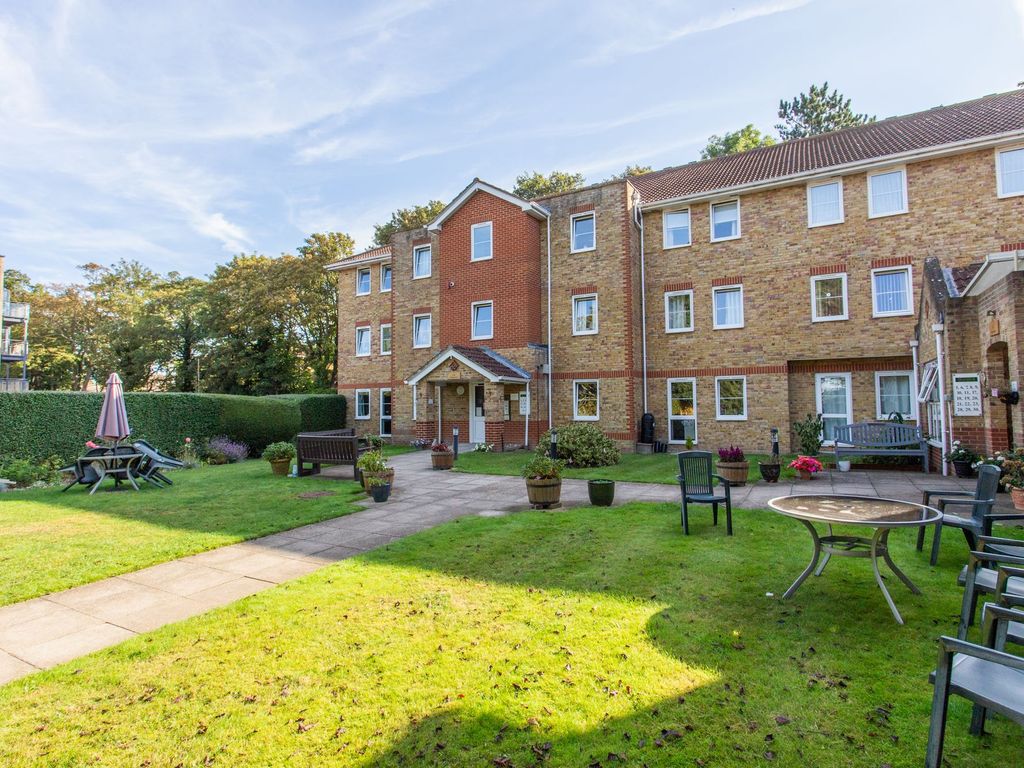 2 bed flat for sale in Fairfield Road, The Mansions Fairfield Road CT10