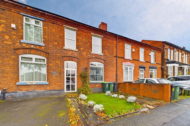 3 bed terraced house for sale in Vicarage Street, Oldbury B68, £225,000