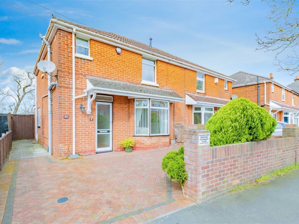 3 bed semidetached house for sale in King Edward Avenue, Regents Park