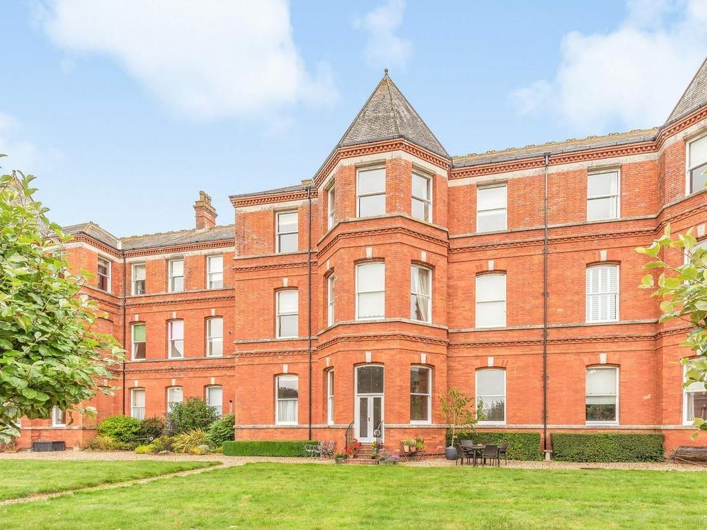 3 bed flat to rent in Sherren Avenue, Charlton Down, Dorchester DT2