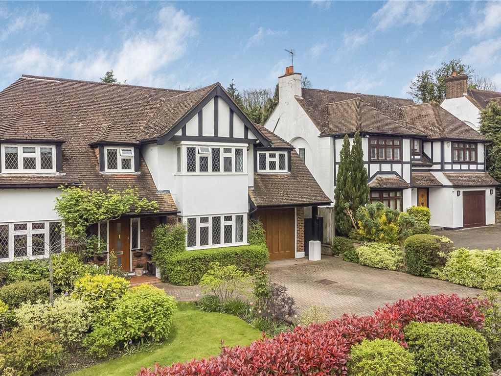 5 bed detached house for sale in Newmans Way, Hadley Wood EN4, £