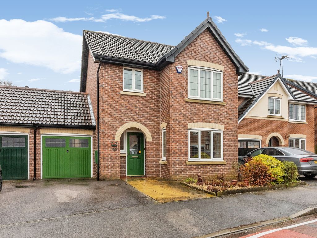 3 bed linkdetached house for sale in Chambers Valley Road, Chapeltown, Sheffield, South