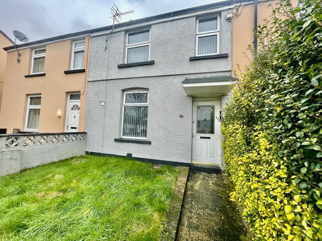 3 bed terraced house to rent in The Avenue, Garndiffaith, Pontypool NP4