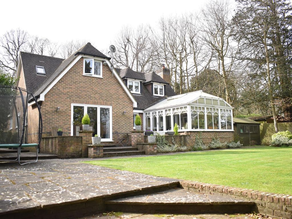 4 bed detached house for sale in Boxhill Road, Tadworth KT20 Zoopla