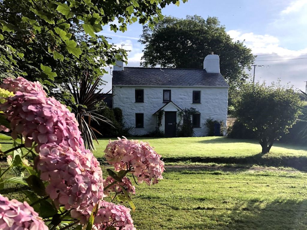 4 bed cottage for sale in Abererch, Pwllheli, Gwynedd LL53 Zoopla