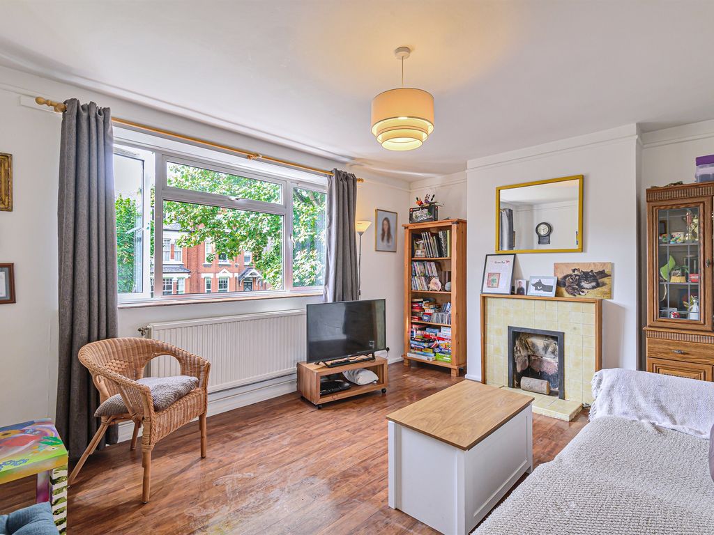 Williams Close, Crescent Road, London N8  