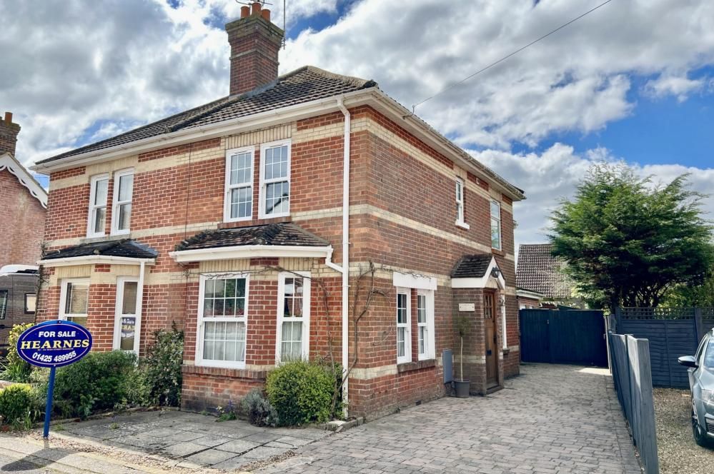 2 bed semidetached house for sale in Middleton Road, Ringwood BH24