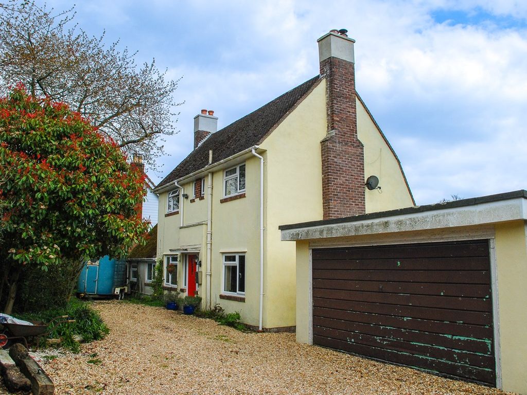 3 bed detached house for sale in School Road, Bransgore, Christchurch