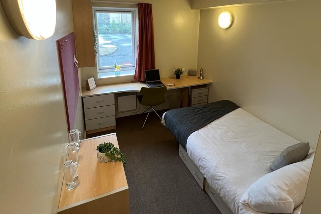 1 bed flat for sale in Great Horton Road, Great Horton, Bradford BD7