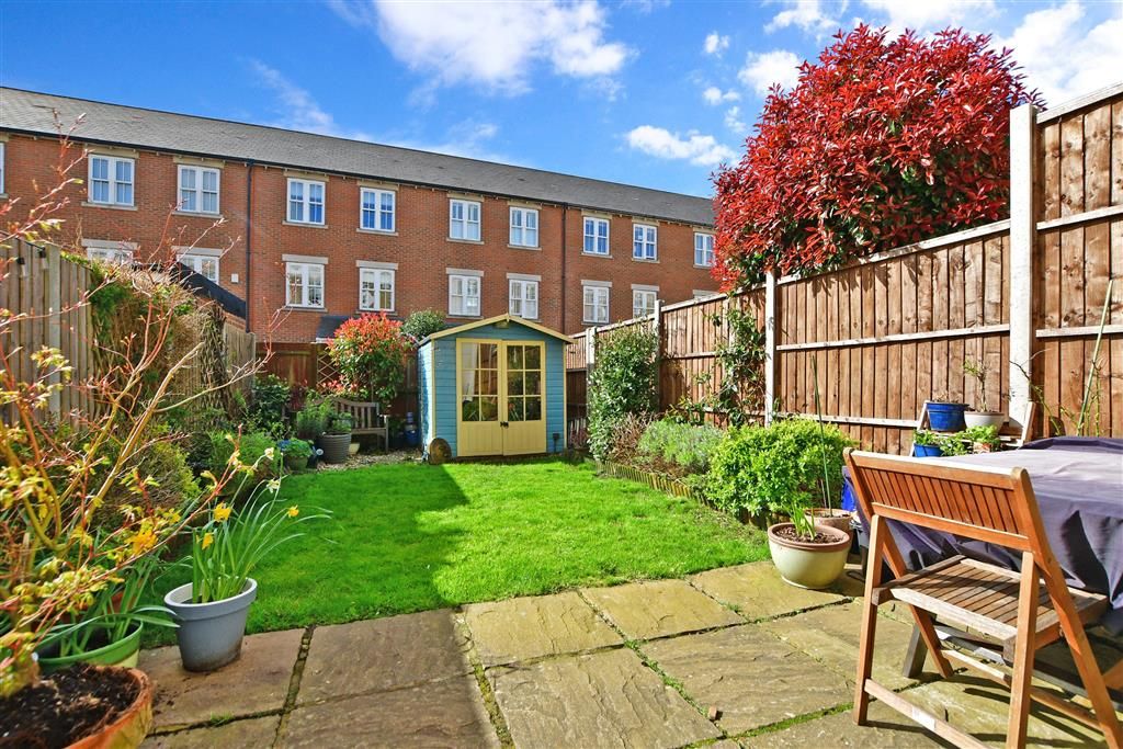 3 bed town house for sale in Tarragon Road, Maidstone, Kent ME16 Zoopla