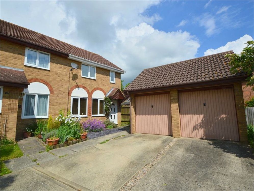 3 bed end terrace house for sale in Sparrowhawk Way, Hartford