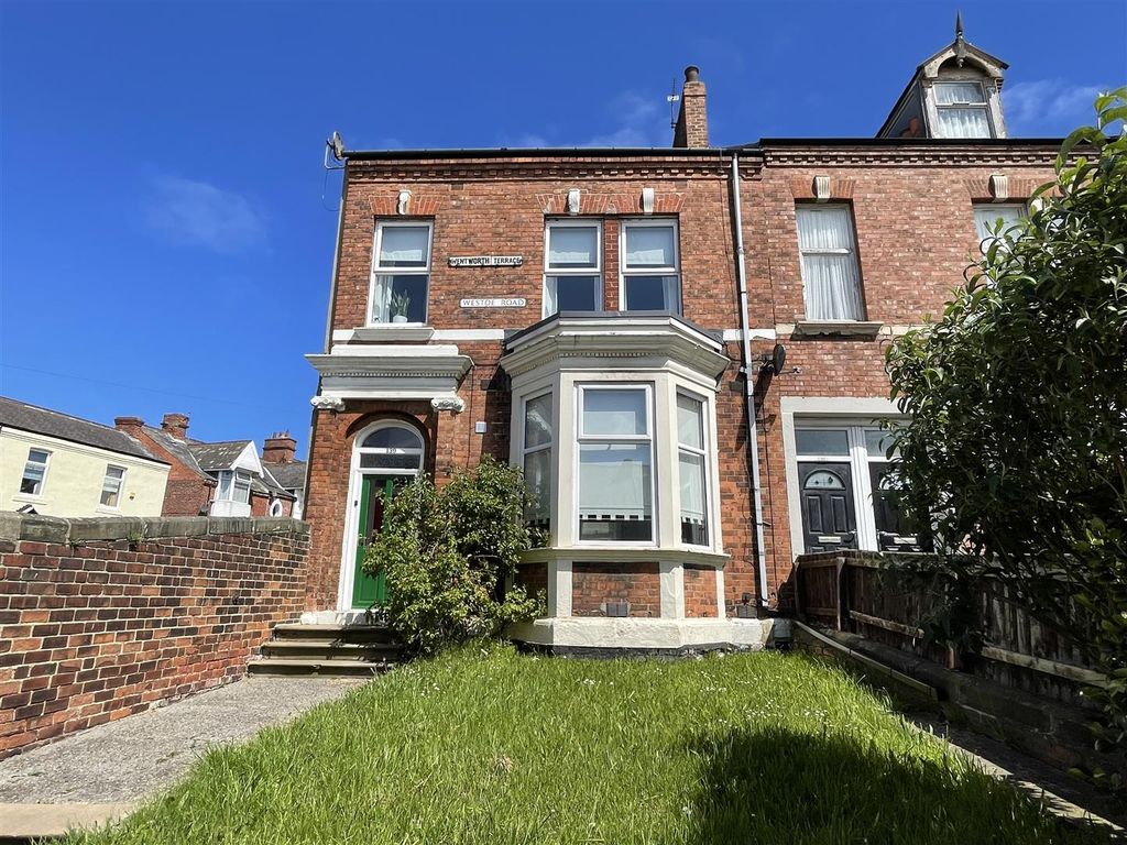 3 bed for sale in Westoe Road, South Shields NE33, £129,950