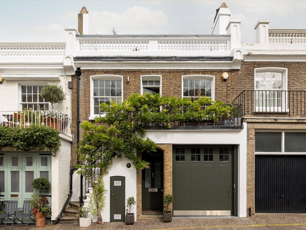 Holland Park Mews, London W11