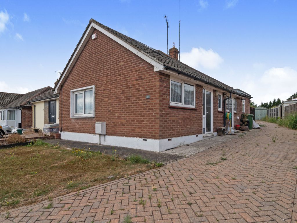 Oakhurst Drive, Wickford SS12  