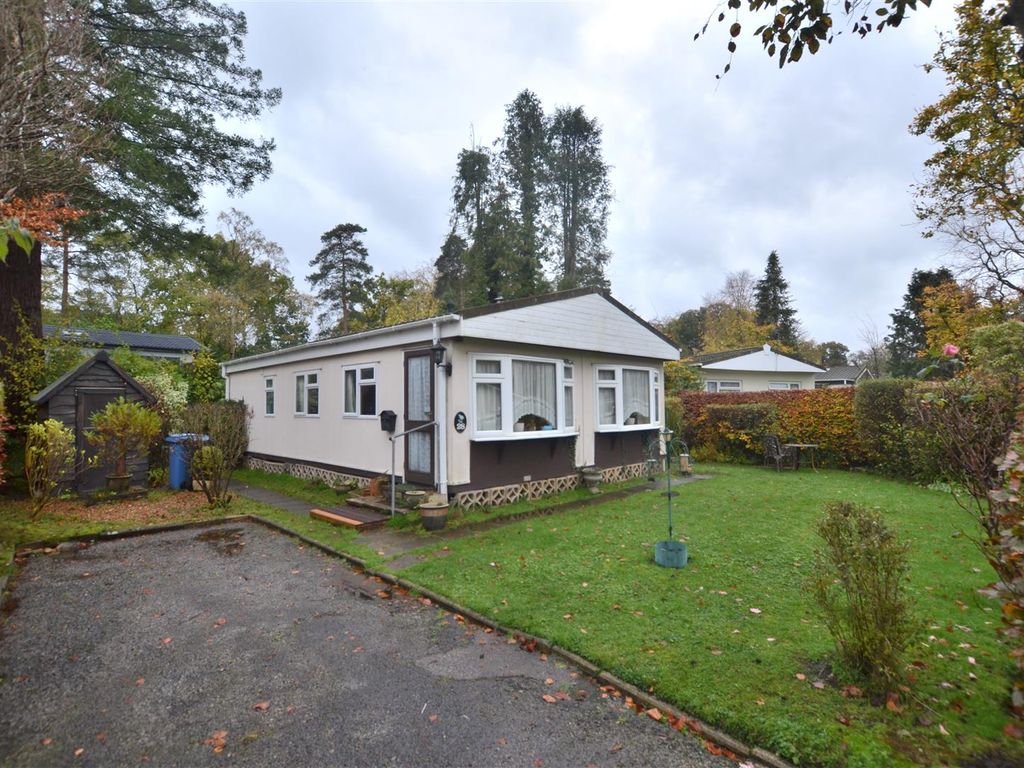 2 bed mobile/park home for sale in Sylvan Way, The Grange Estate
