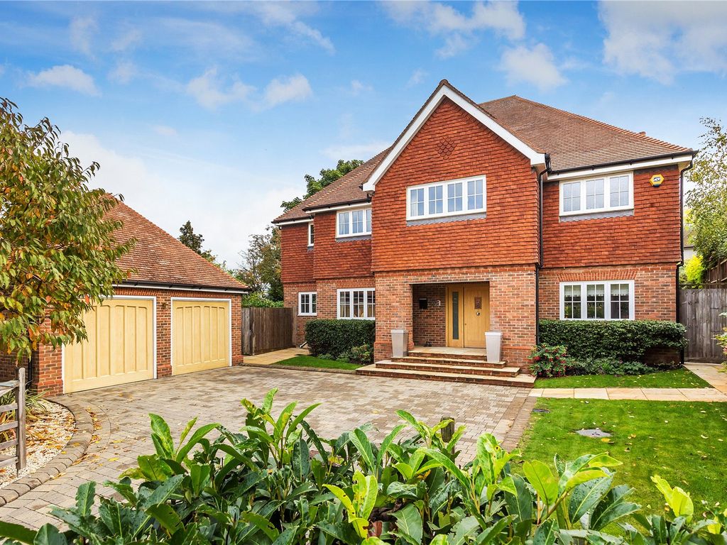 5 bed detached house for sale in Wraylands Drive, Reigate, Surrey RH2