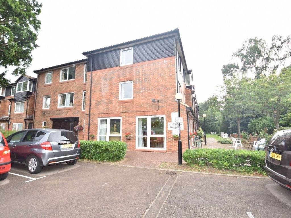 1 bed flat to rent in Elstree Road, Bushey Heath, Bushey, Hertfordshire