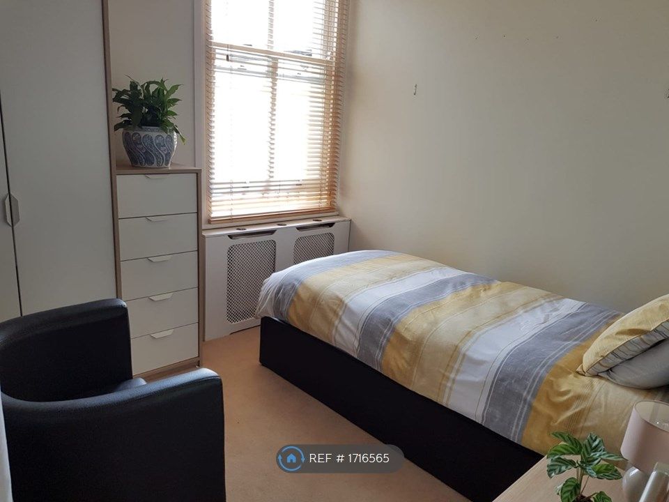 Room to rent in Orpington Road, London N21 Zoopla