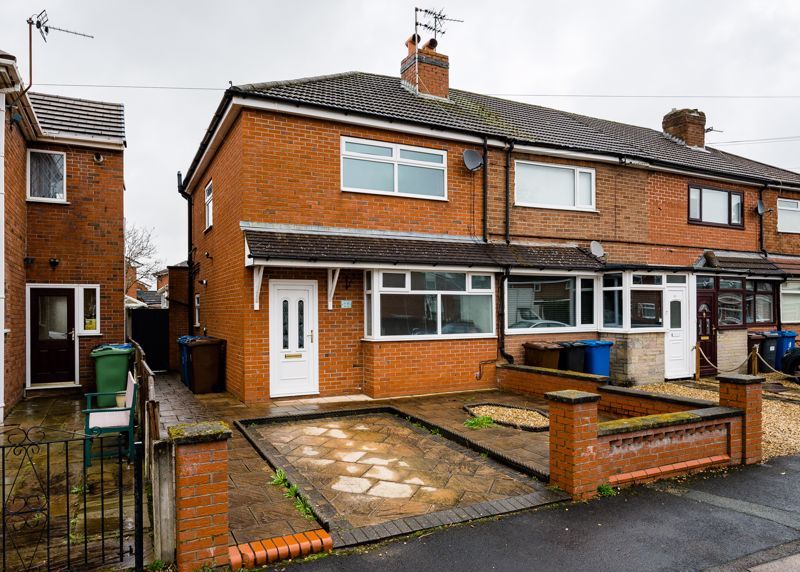 2 bed town house for sale in Moores Lane, Standish, Wigan WN6 Zoopla