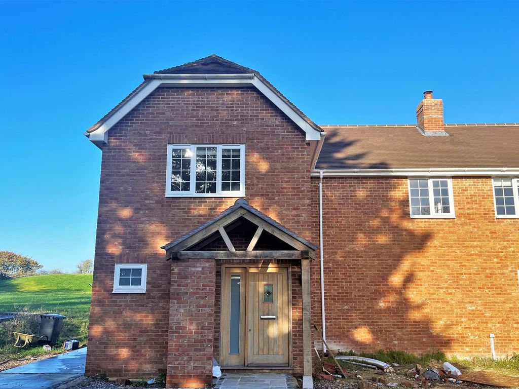 3 bed semidetached house to rent in Long Lane, Long Sutton, Long