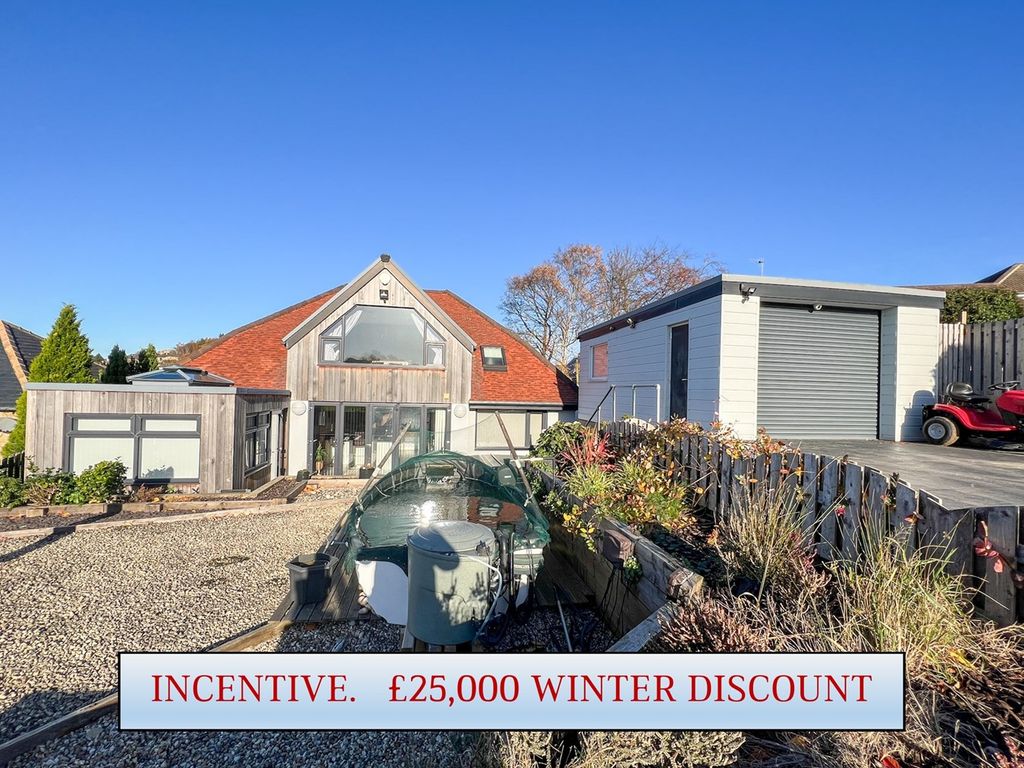 5 bed detached house for sale in Ladyhouse Lane, Berry Brow