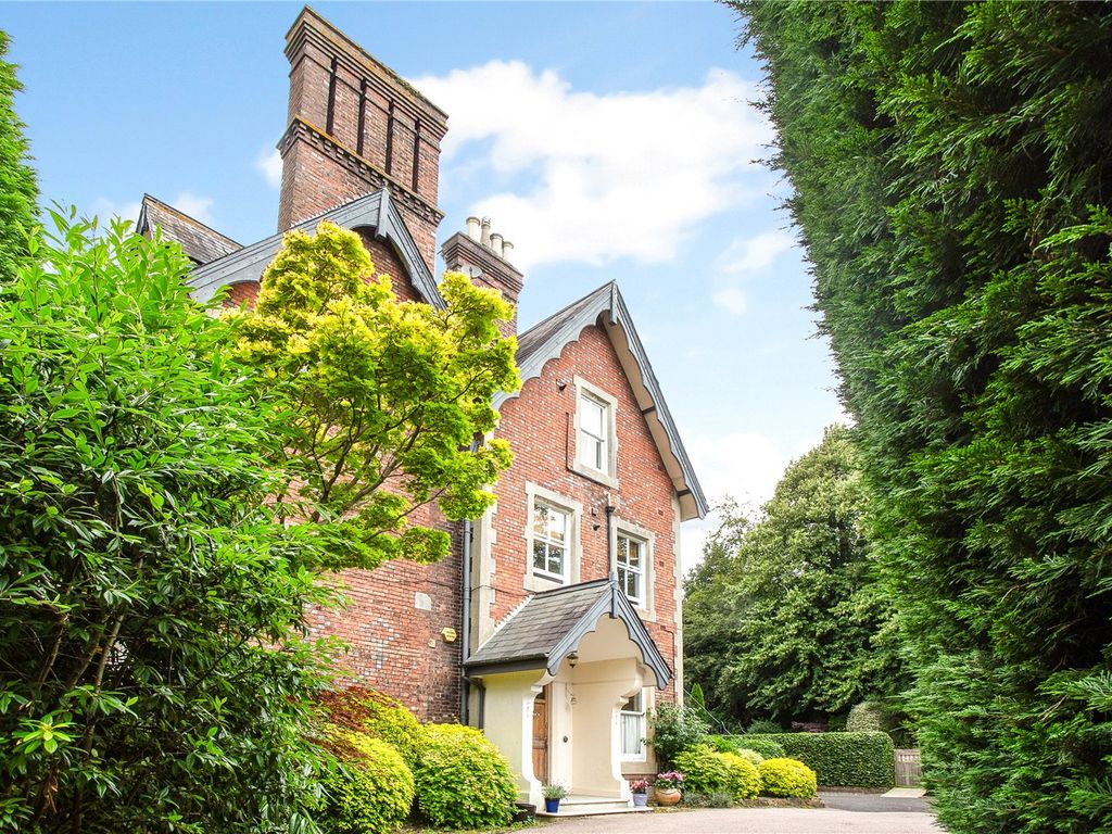 3 bed flat for sale in Calverley Park Gardens, Tunbridge Wells, Kent