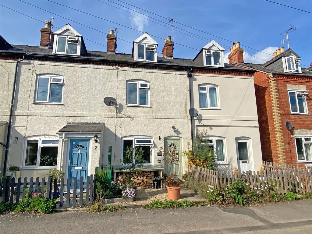 2 bed terraced house for sale in Willow Road, Kings Stanley, Stonehouse