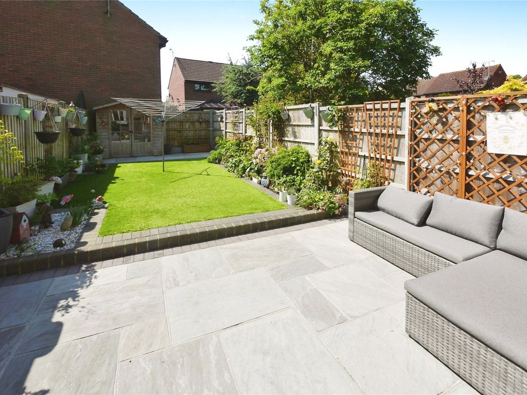 2 bed end terrace house for sale in Kelvedon Green, Kelvedon Hatch