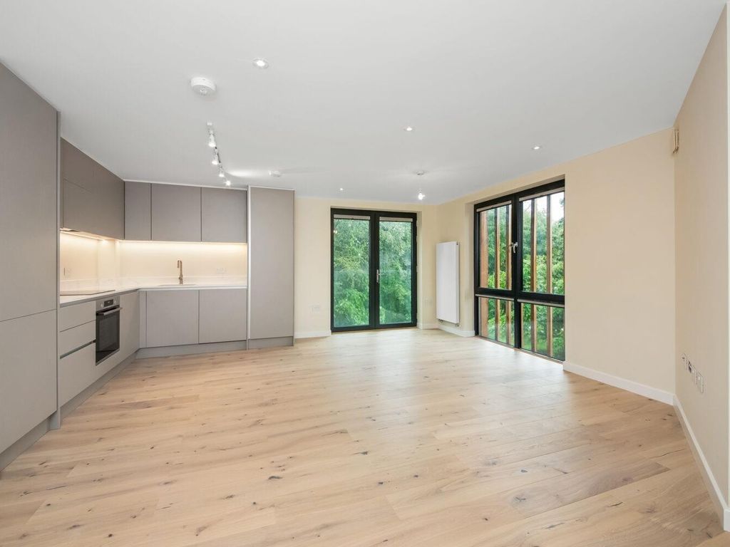 2 bed flat to rent in Alleyn Park, Dulwich, London SE21, £2,300 pcm