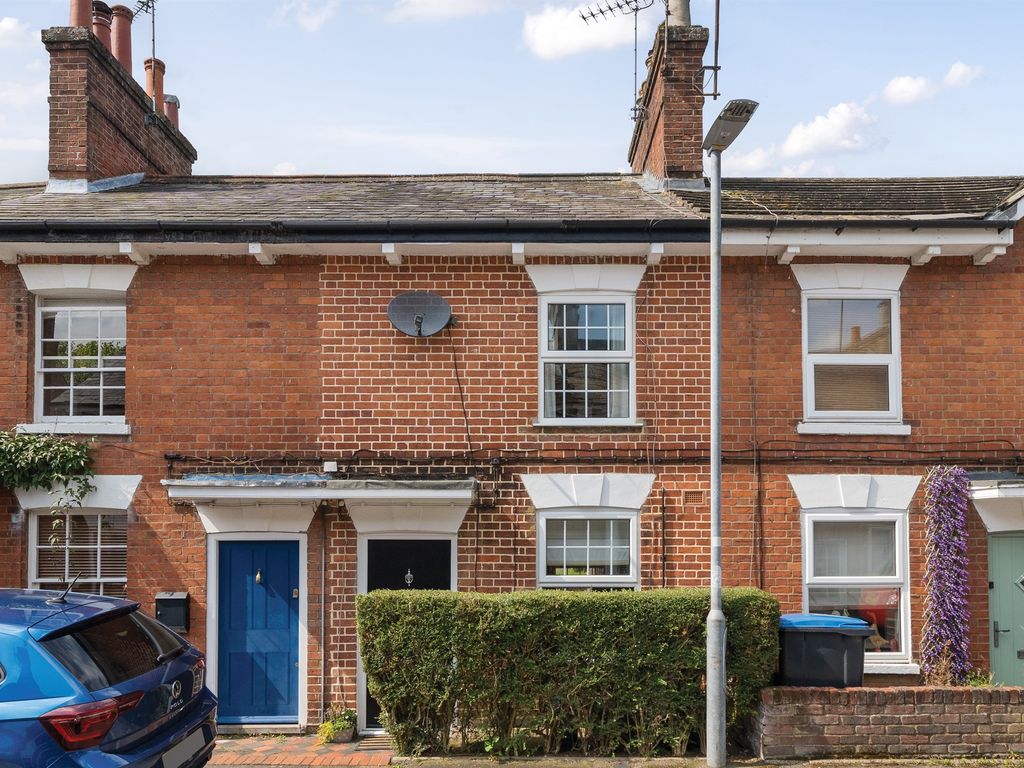 2 bed terraced house for sale in Charles Street, Tring HP23, £415,000